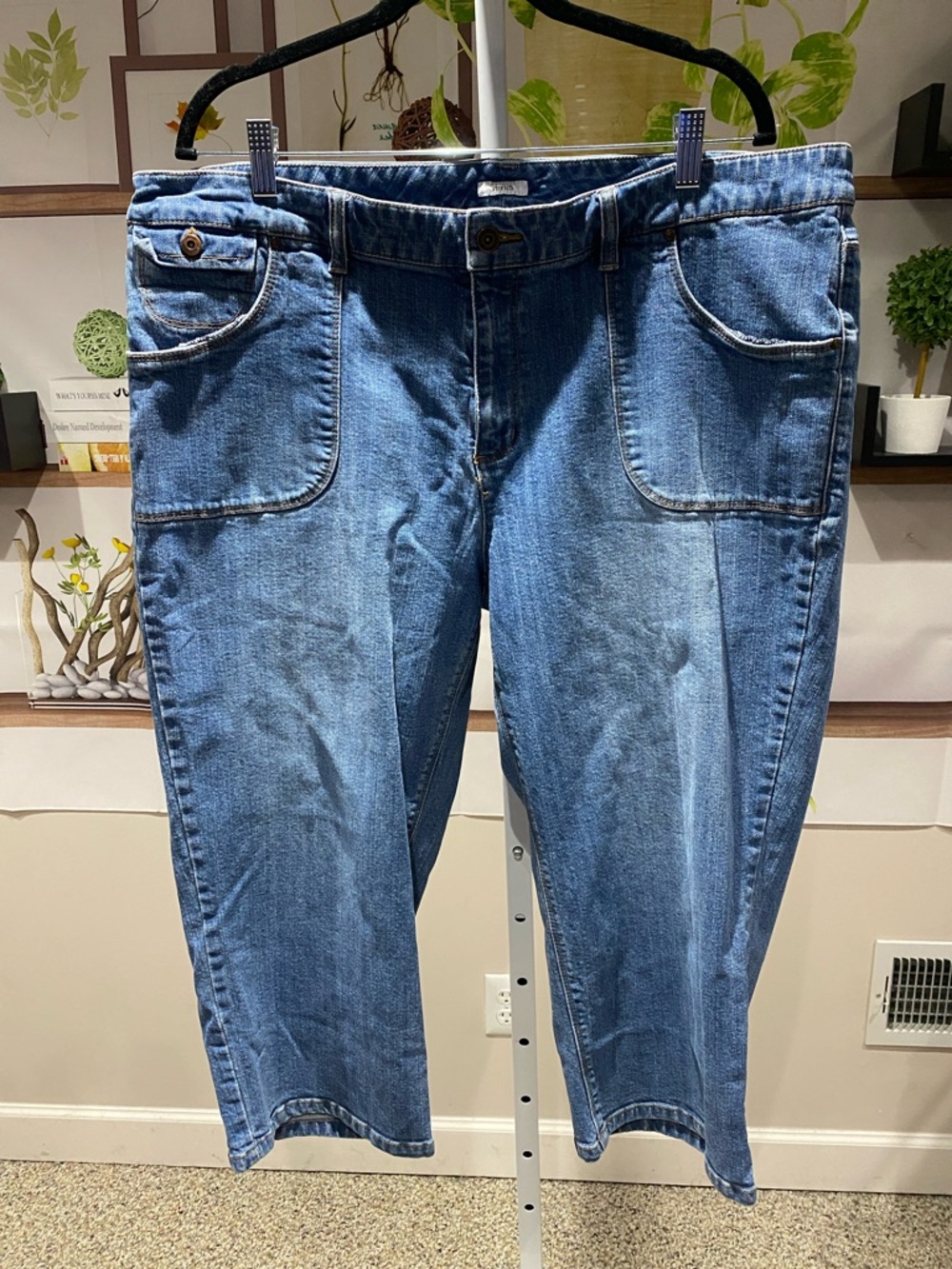 liz & co. Women's Blue Denim Capris waist 20 rise 12 length 22